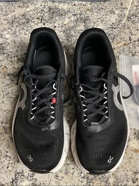 On Running Black & White Cloudmonster Platform Sneakers 👟